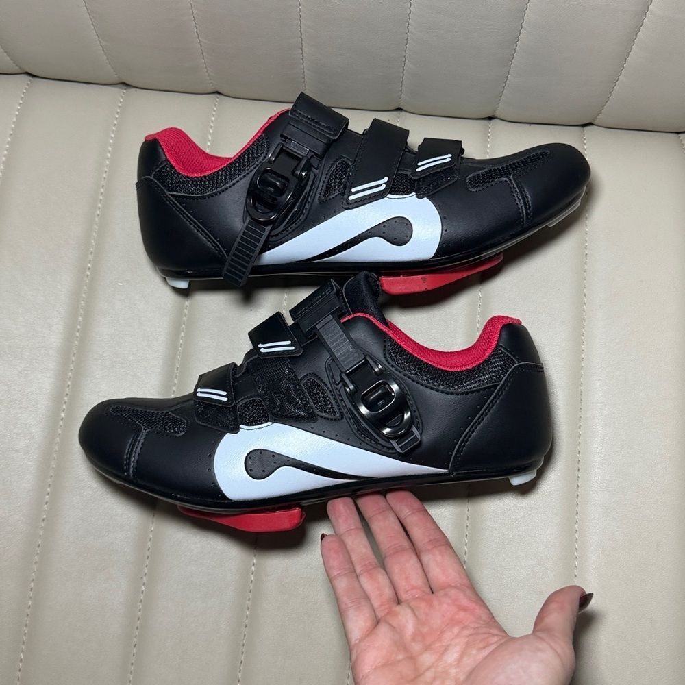 Peloton Cycling Shoes Black Red Adjustable Strap & Ratchet Spin Shoes